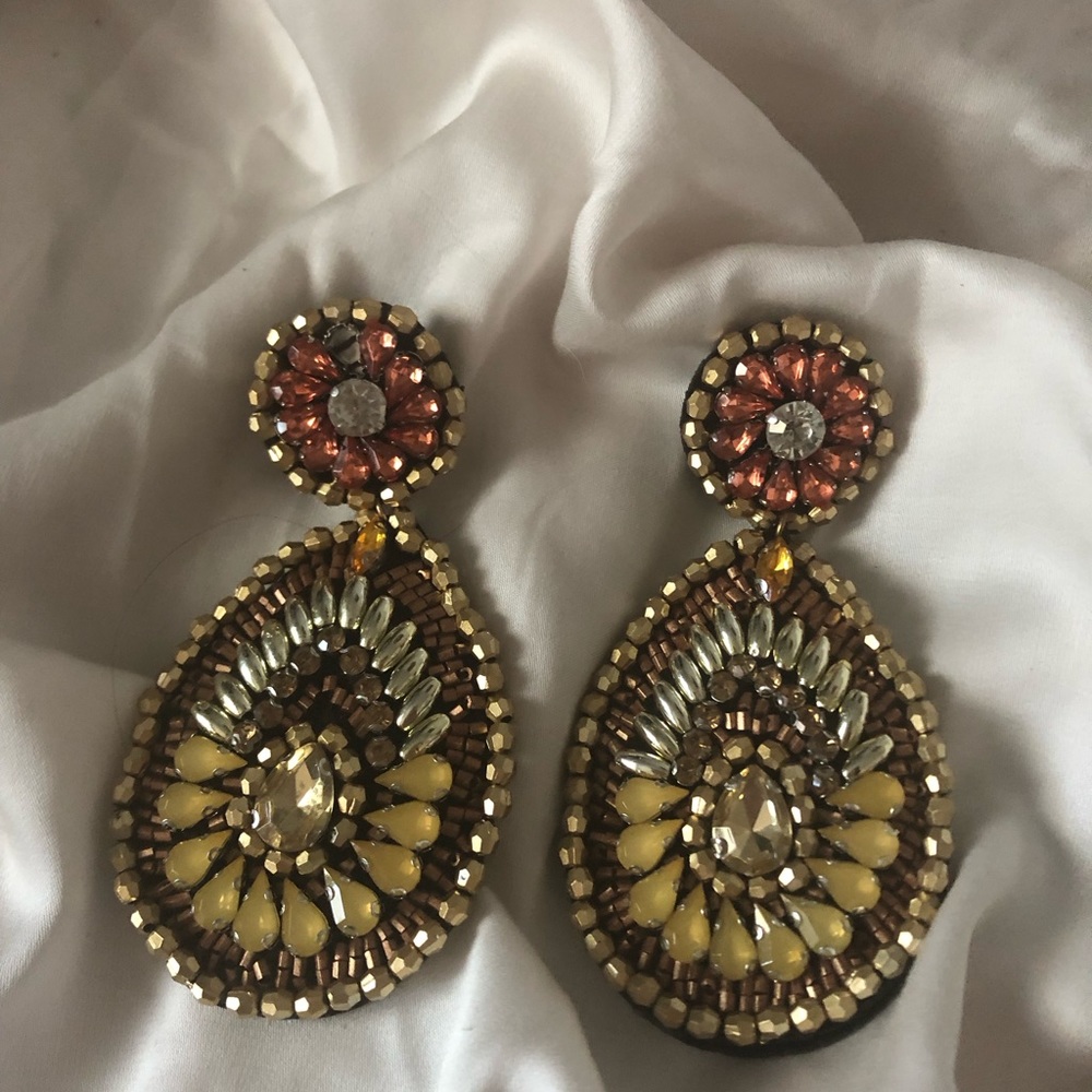Beautiful Boston Proper Beaded Pierced Earrings